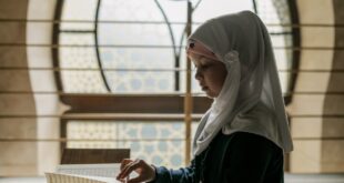 Cara Mendidik Anak Perempuan dalam Islam: Memupuk Generasi Salehah